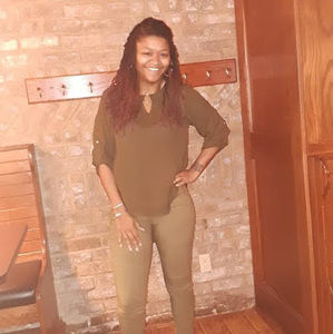 Meet your Posher, Aronita